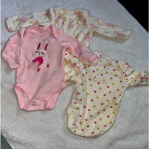 Baby onesies set of 3